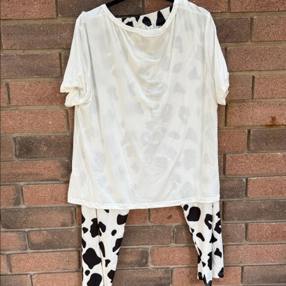 Cow Print Women's Pajamas Set Size 1XL NWOT - Picture 5 of 6